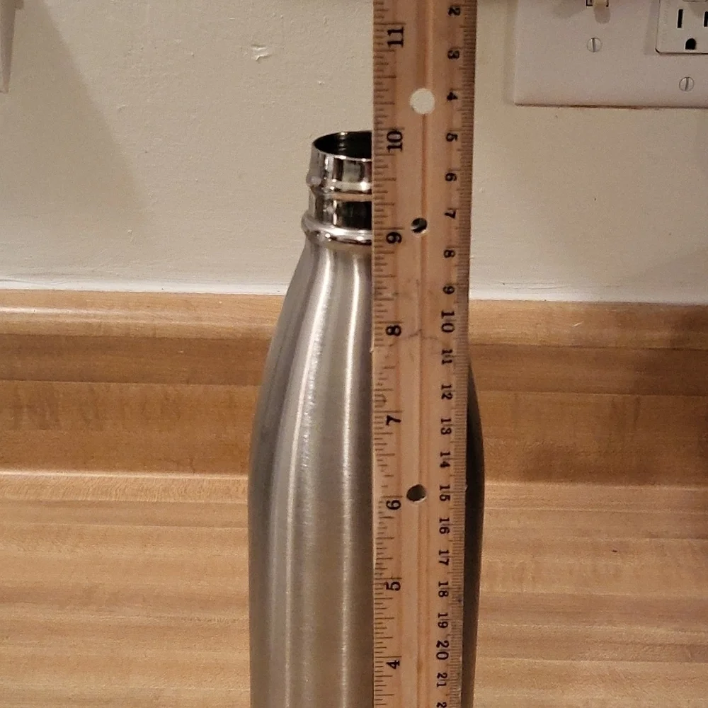 Stainless steel water bottle